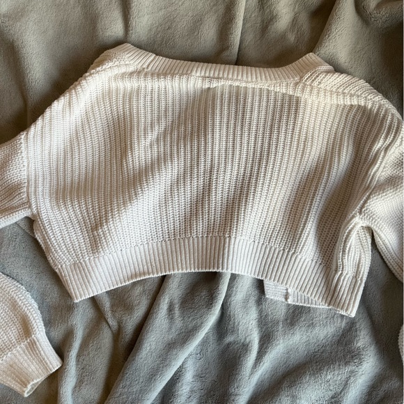 cropped white cardigan - Picture 2 of 3